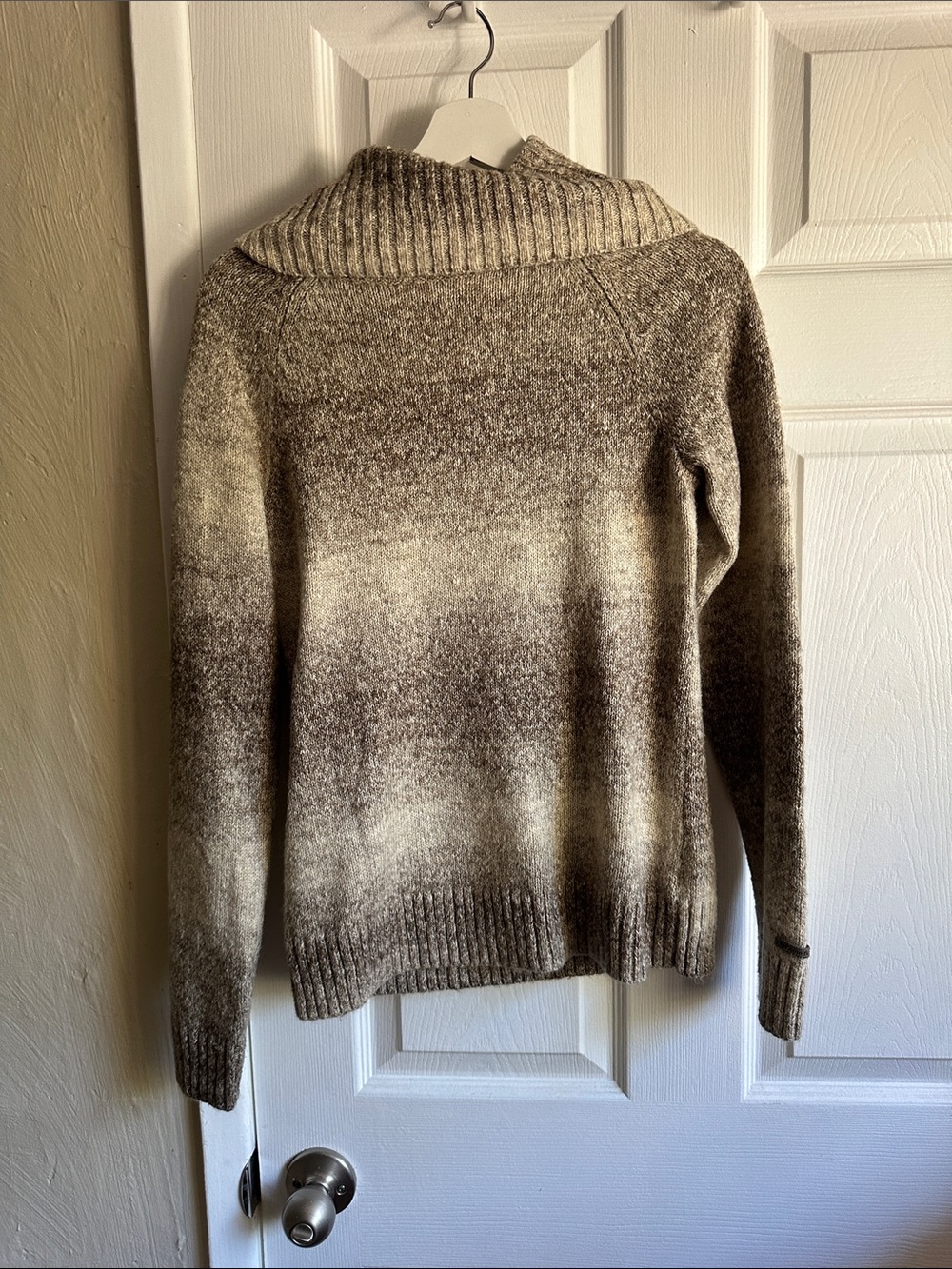 Columbia Brown & Cream Knit Sweater
